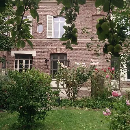 Bed & Breakfast Jules Verne *