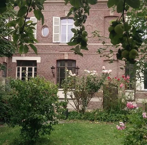 Bed & Breakfast Jules Verne *